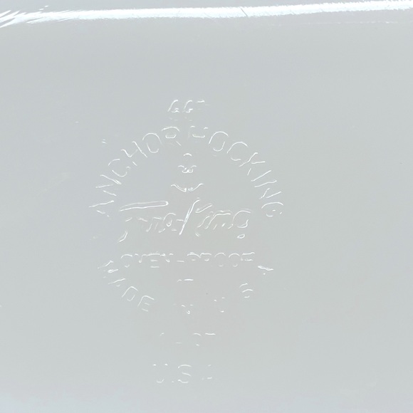 Vintage Fire King Green Garden Meadow Casserole Dish - 1 qt. - Picture 10 of 10